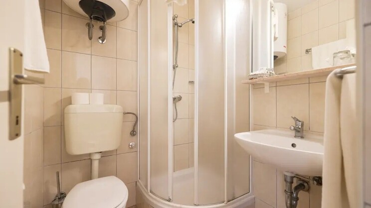 Single Room Seaview Ground Floor